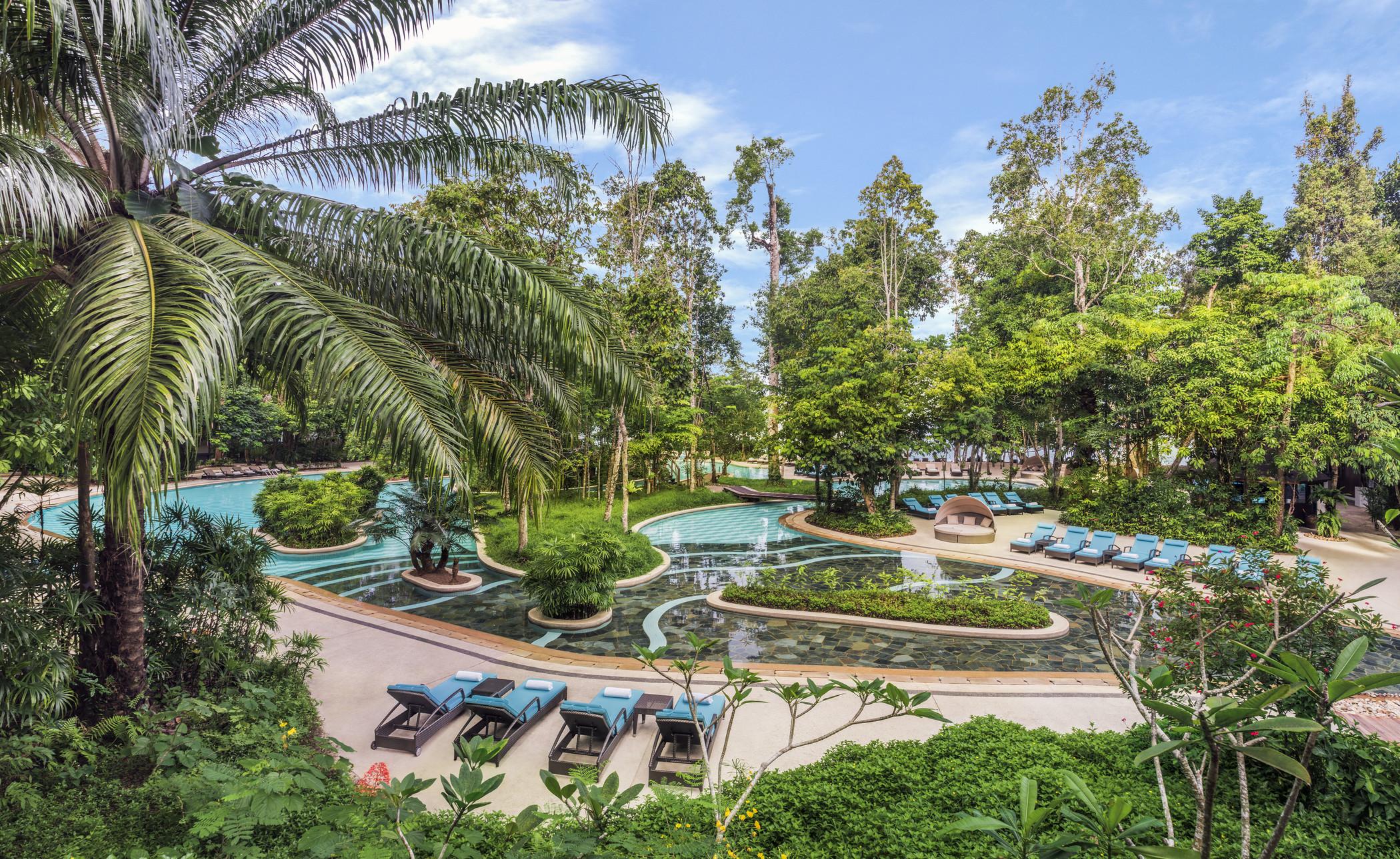 The Andaman, A Luxury Collection Resort, Langkawi Esterno foto The pool at the Sheraton Nha Trang Hotel & Spa Resort