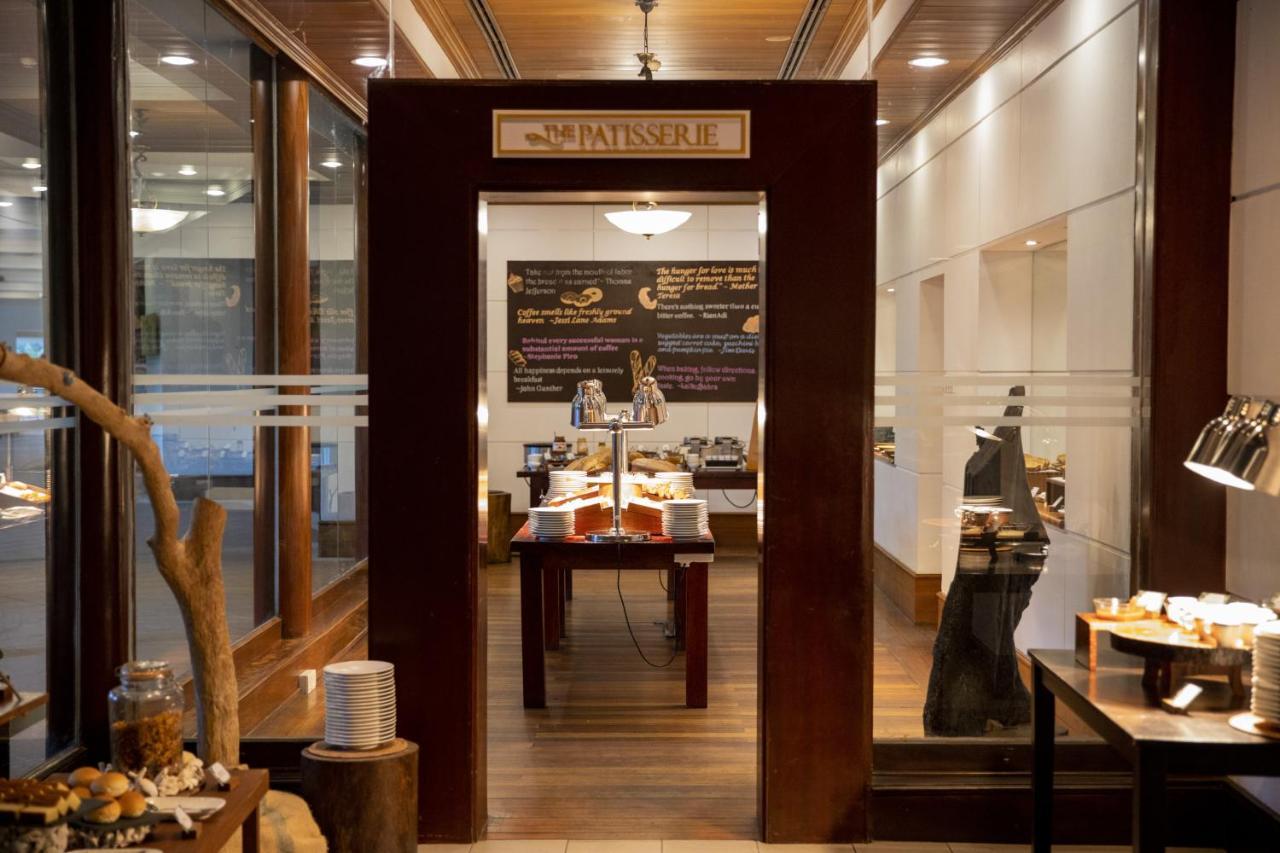 The Andaman, A Luxury Collection Resort, Langkawi Esterno foto The entrance to the Swiss Café